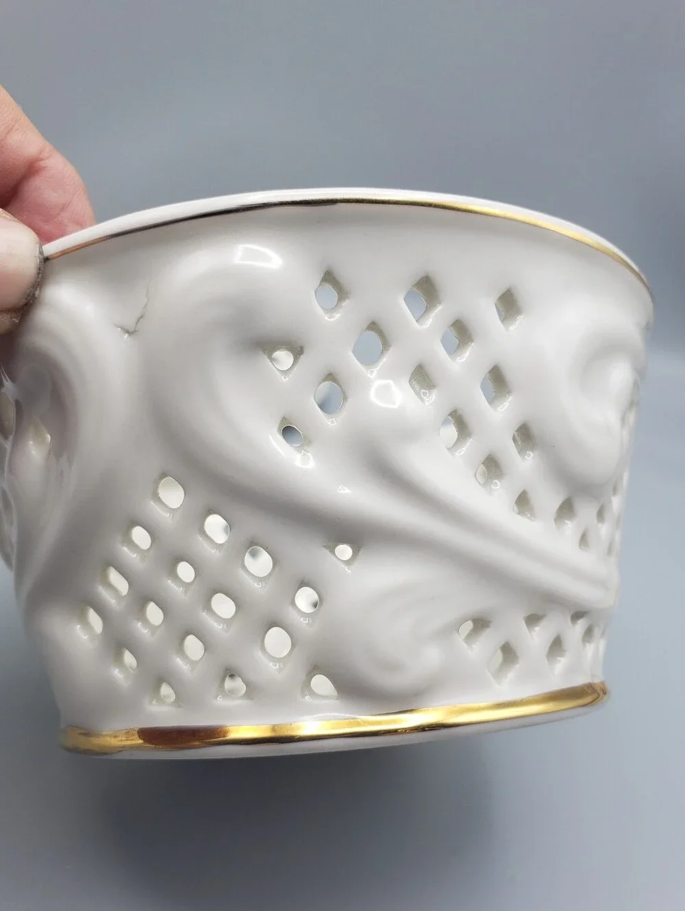 Large Vtg White Porcelain Lidded Trinket Box w/Gold Details Open Lattice 1970's